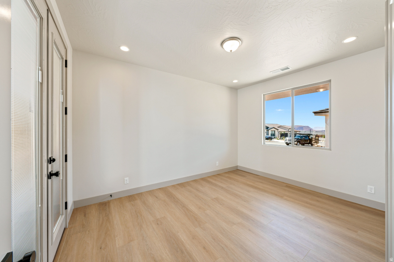 SOLIS AT CORAL CANYON - Residential