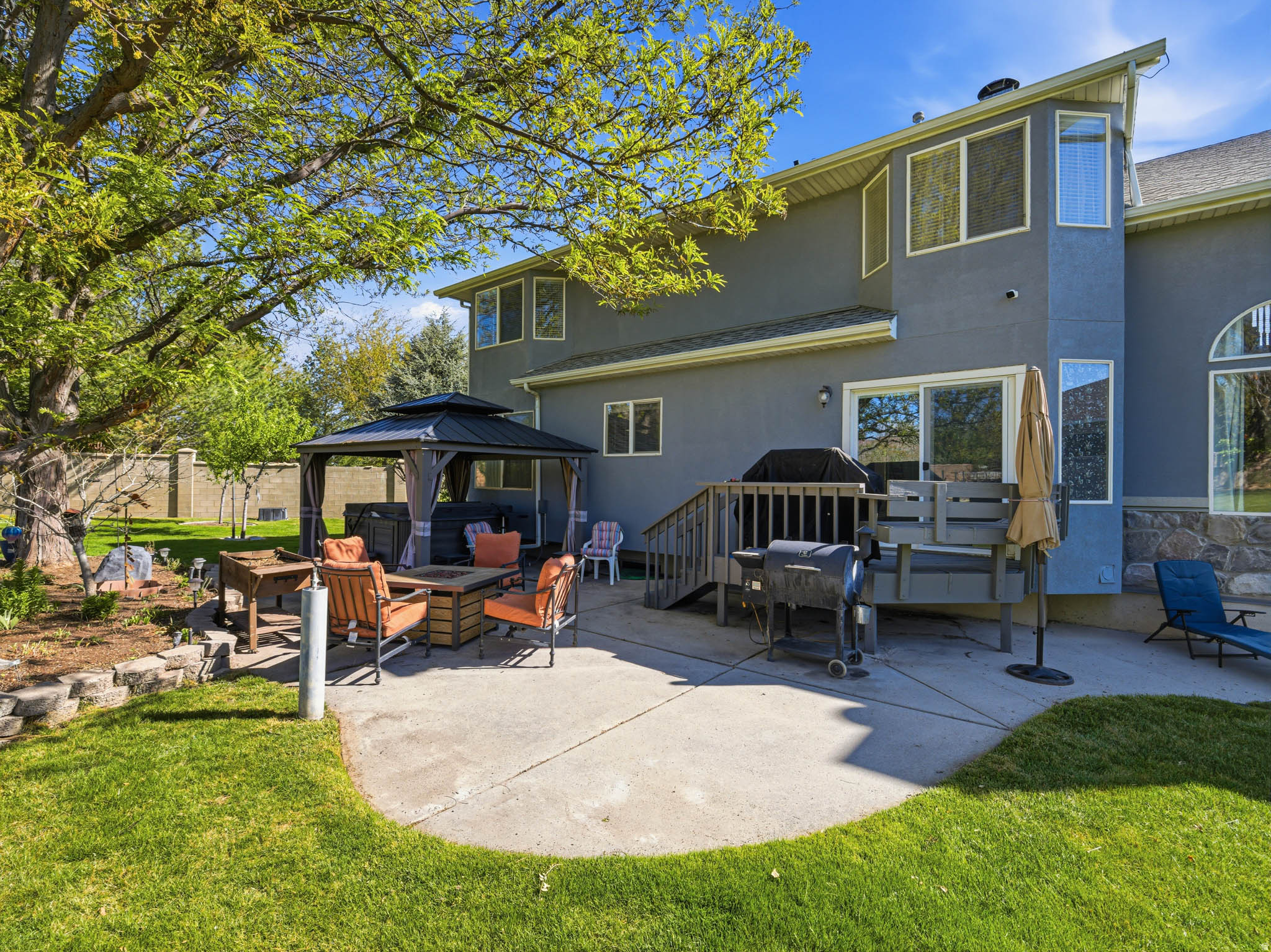 THE SPRUCES - Residential