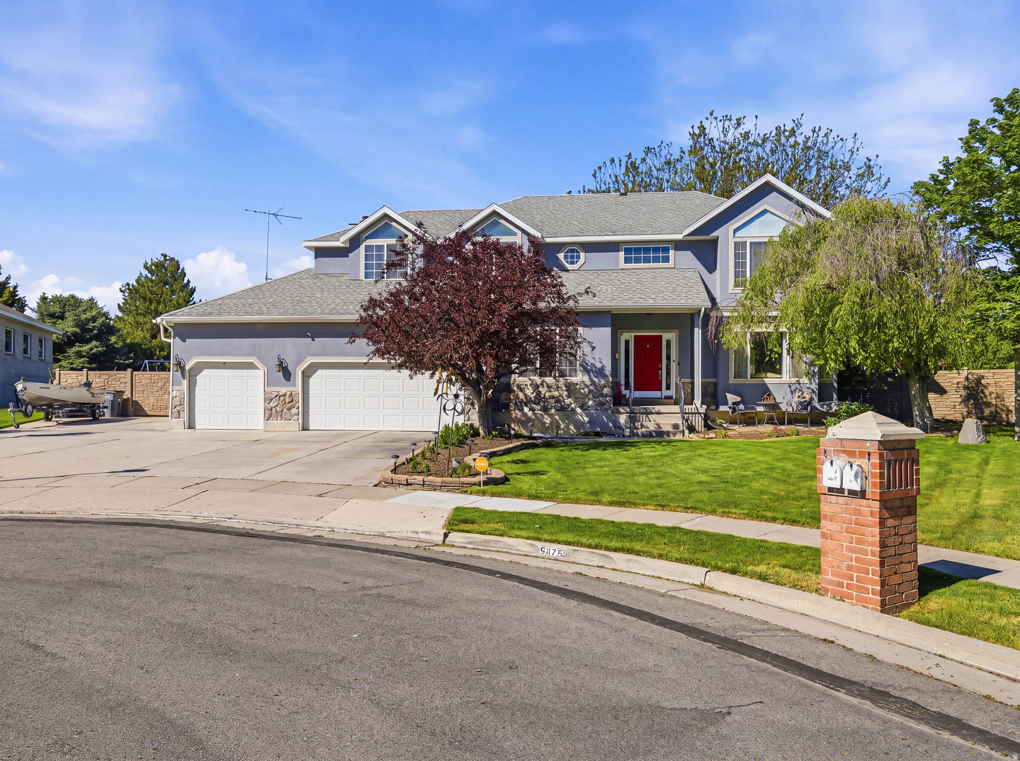 THE SPRUCES - Residential