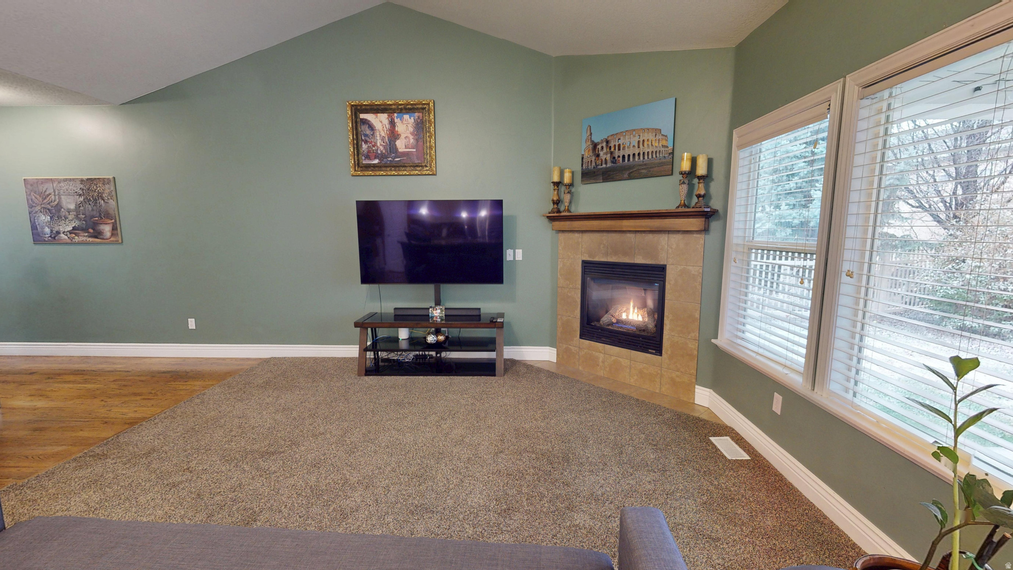 DAYBREAK - Residential