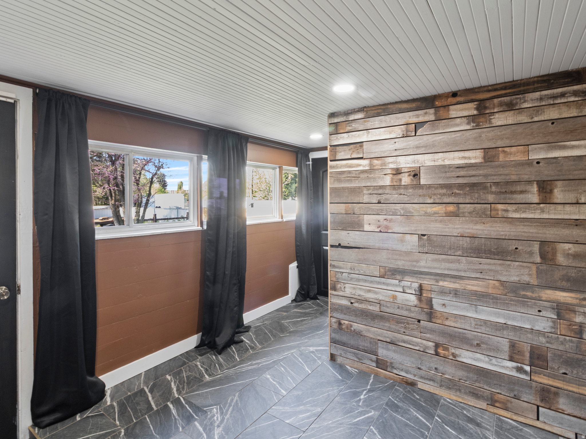 LOGAN ISLAND SVY - Residential