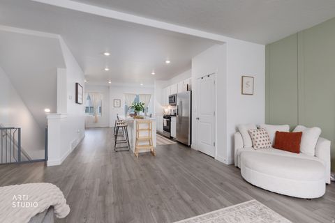 Tiny photo for 962 E DRIFTER LN #2257, Saratoga Springs, UT 84045 (MLS # 2151092)