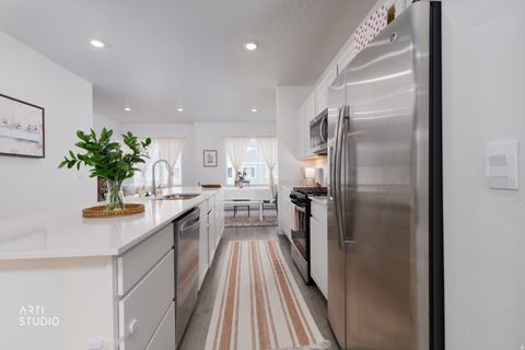 Tiny photo for 962 E DRIFTER LN #2257, Saratoga Springs, UT 84045 (MLS # 2151092)