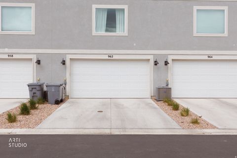 Tiny photo for 962 E DRIFTER LN #2257, Saratoga Springs, UT 84045 (MLS # 2151092)