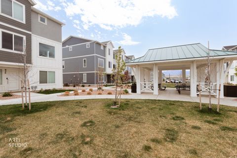 Tiny photo for 962 E DRIFTER LN #2257, Saratoga Springs, UT 84045 (MLS # 2151092)