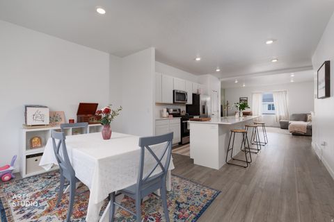 Tiny photo for 962 E DRIFTER LN #2257, Saratoga Springs, UT 84045 (MLS # 2151092)