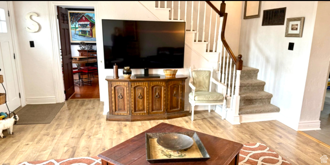 DIVIDABLE - Residential