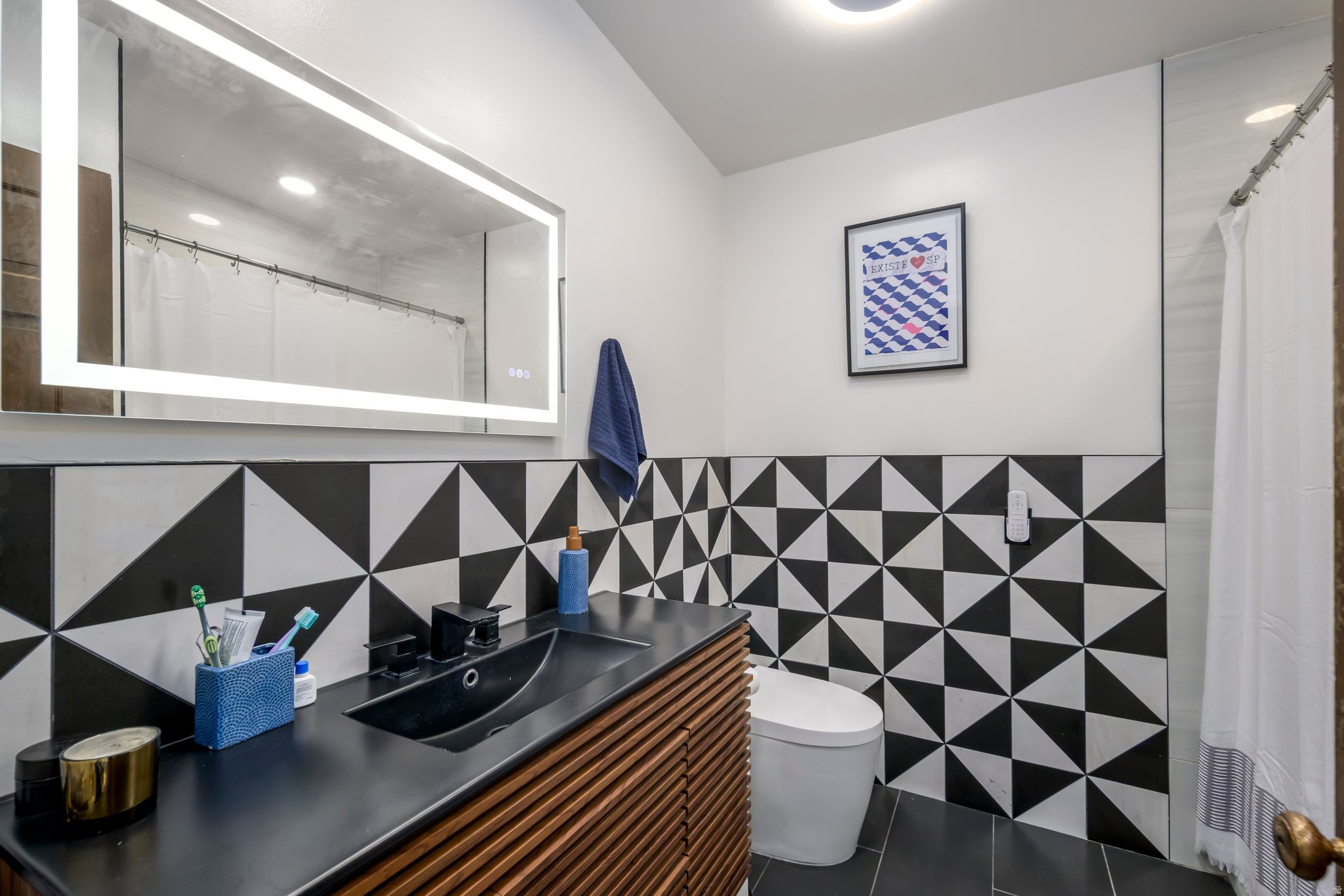 TANGLEWOOD CONDOS - Residential