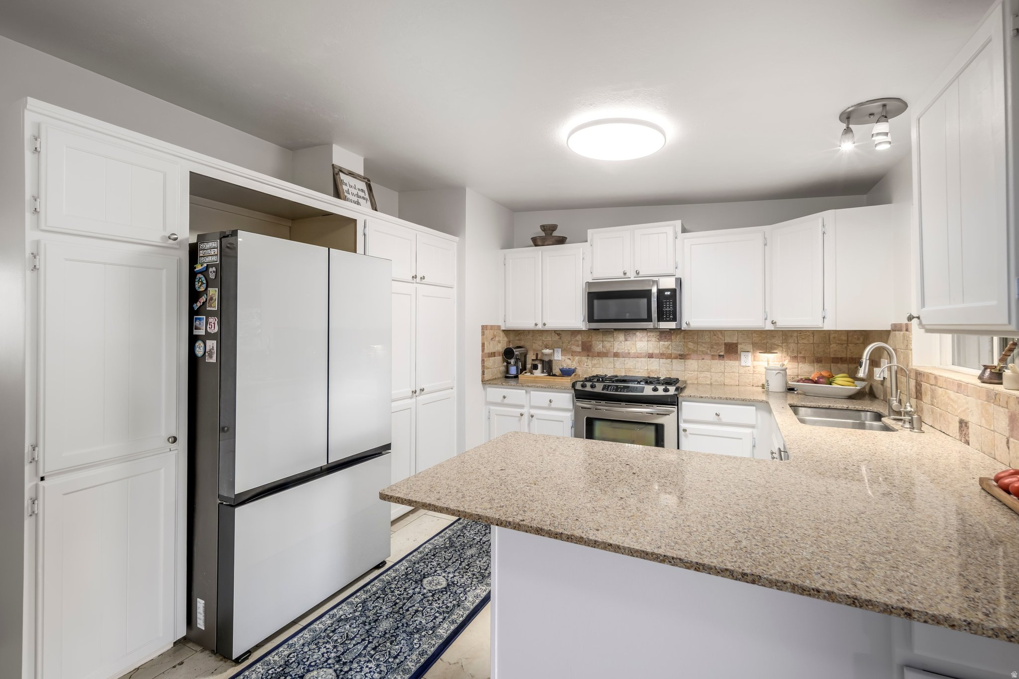 TANGLEWOOD CONDOS - Residential