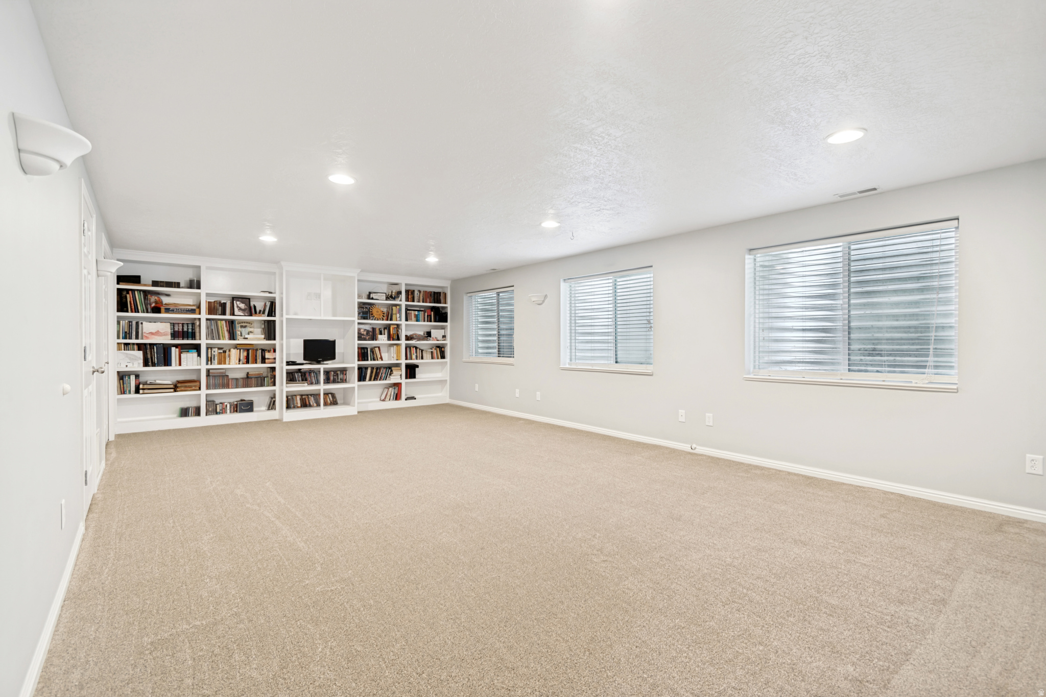 WYNDOM SQUARE - Residential