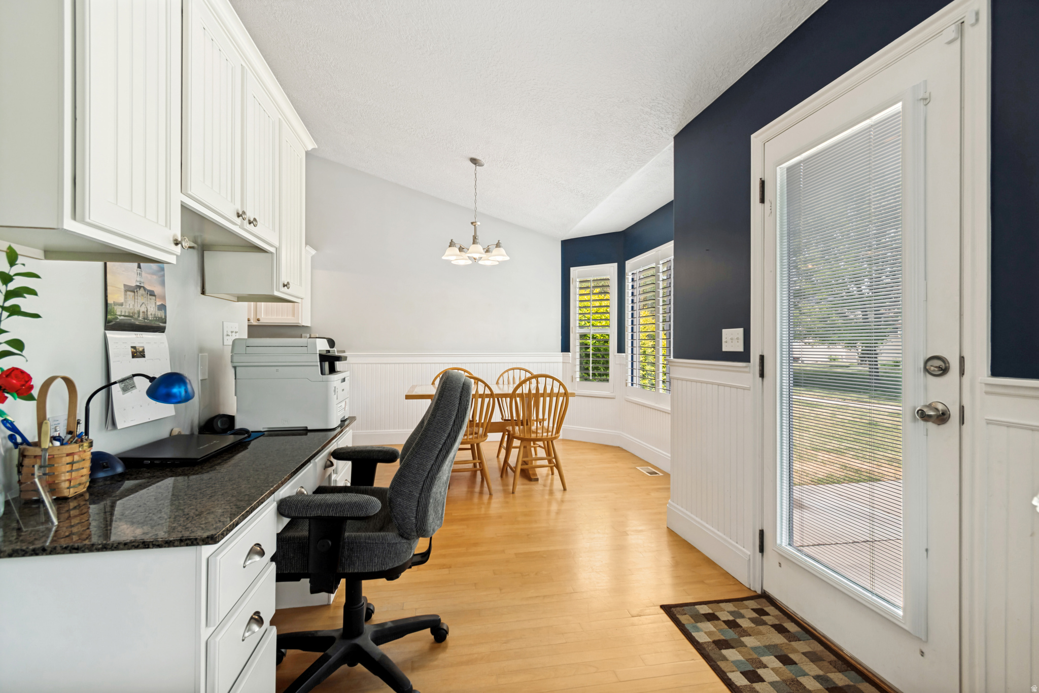 WYNDOM SQUARE - Residential