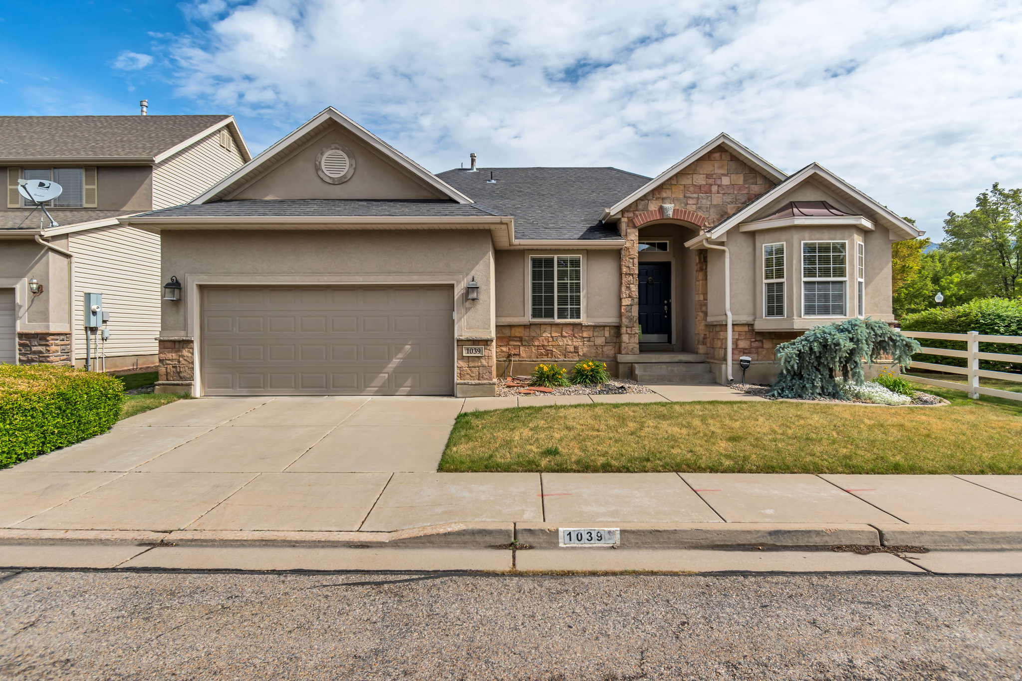 WYNDOM SQUARE - Residential