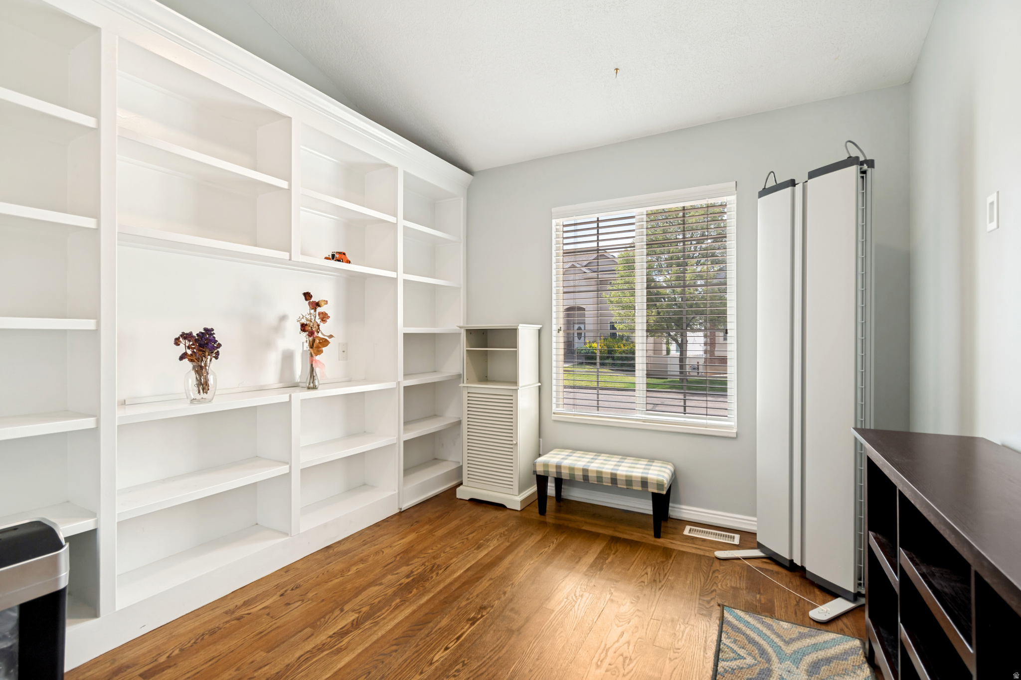 WYNDOM SQUARE - Residential