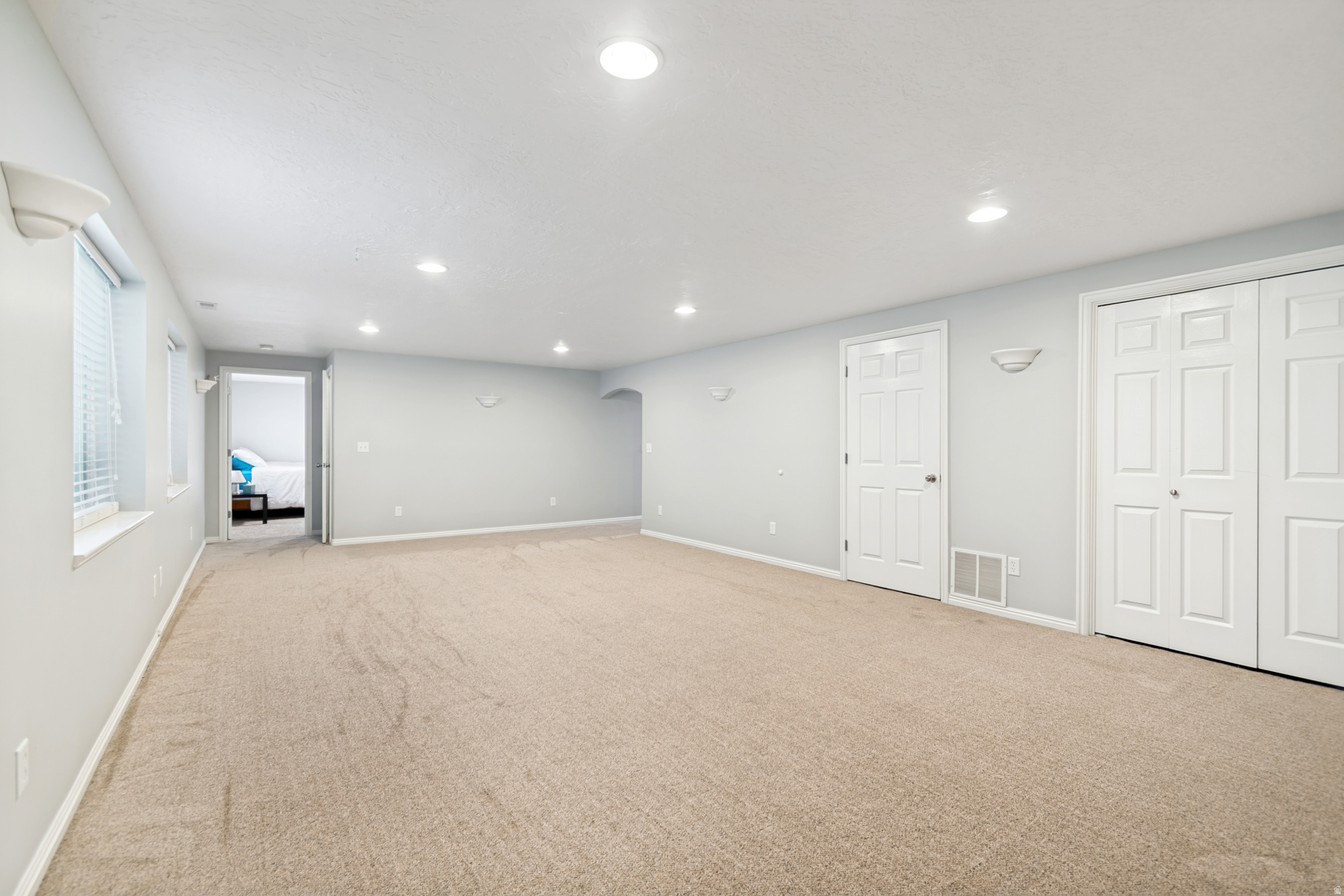 WYNDOM SQUARE - Residential