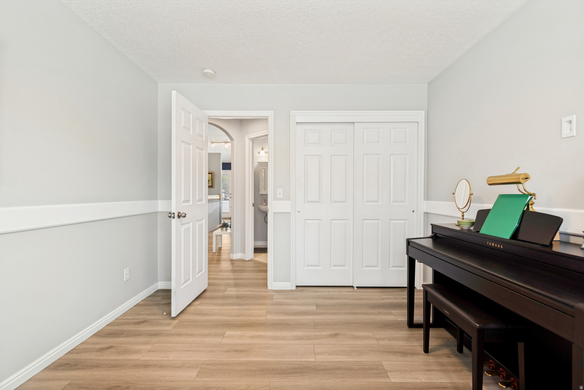 WYNDOM SQUARE - Residential