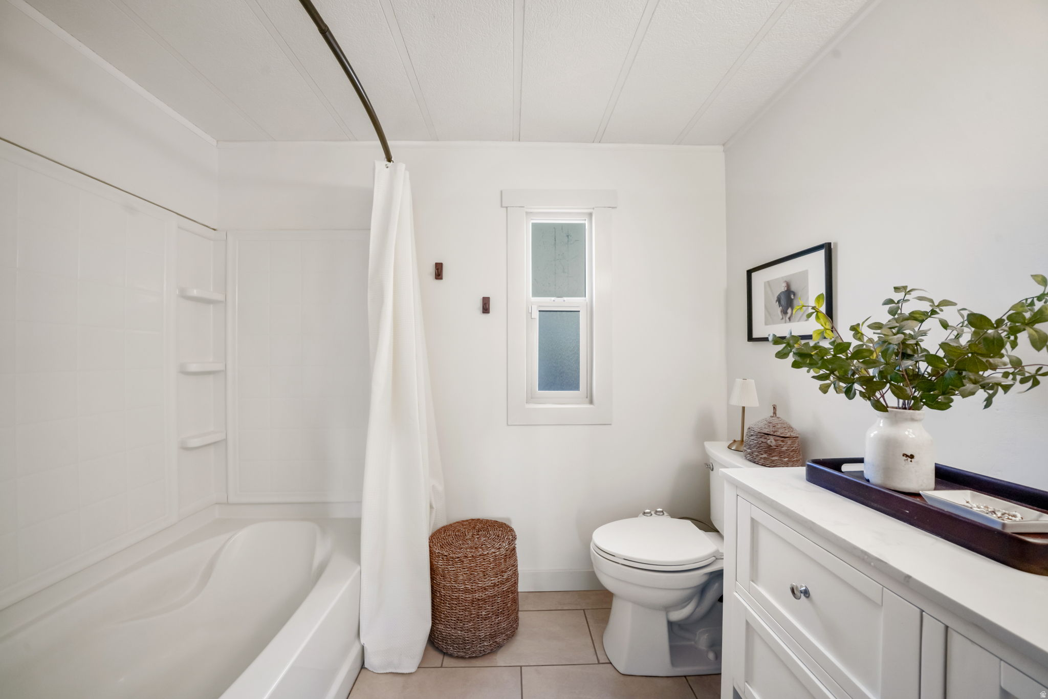 KAY LONG - Residential