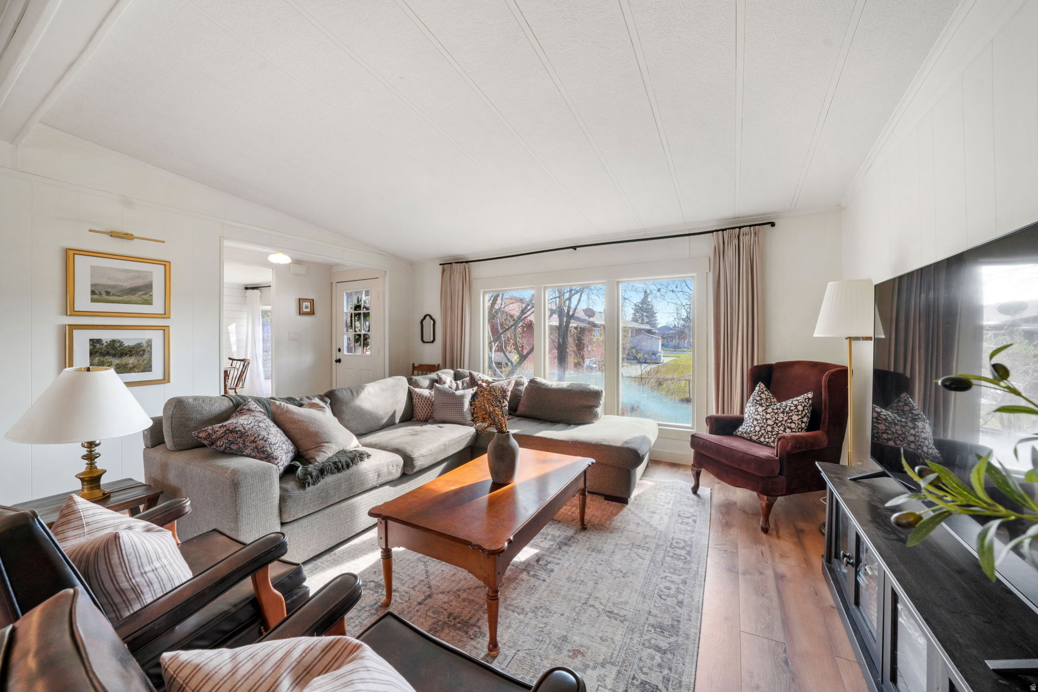 KAY LONG - Residential