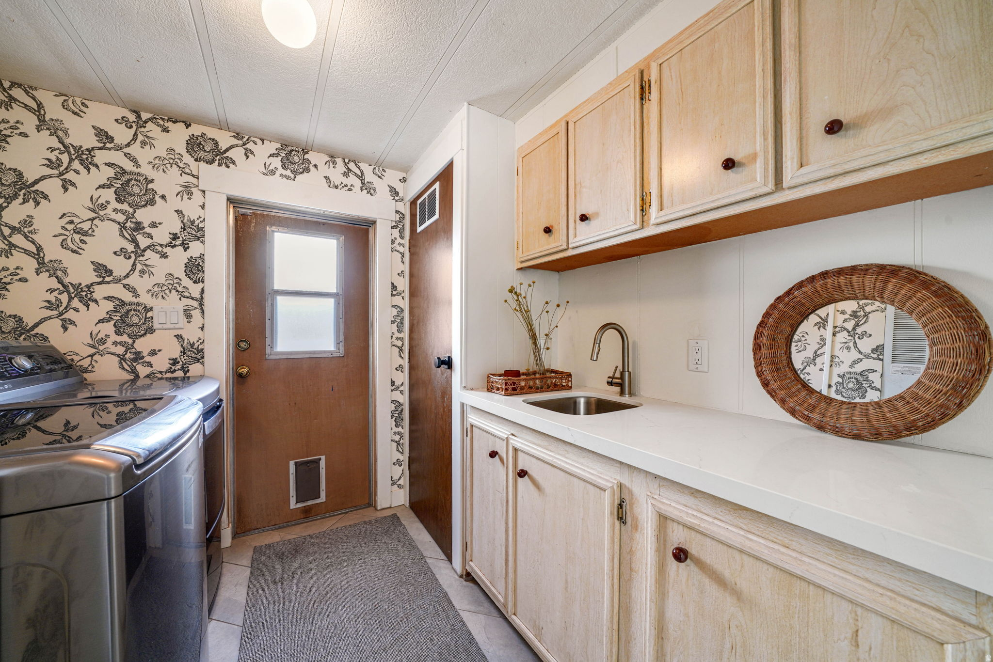 KAY LONG - Residential