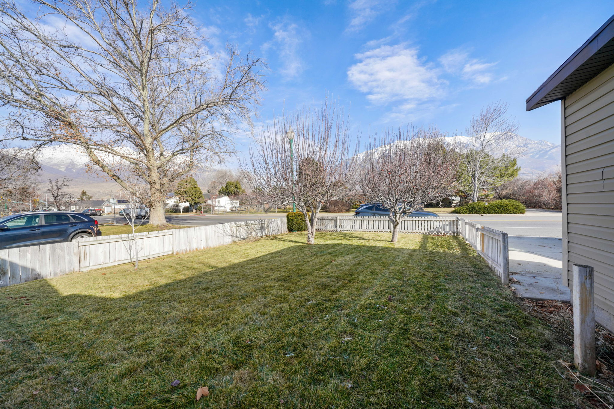 KAY LONG - Residential