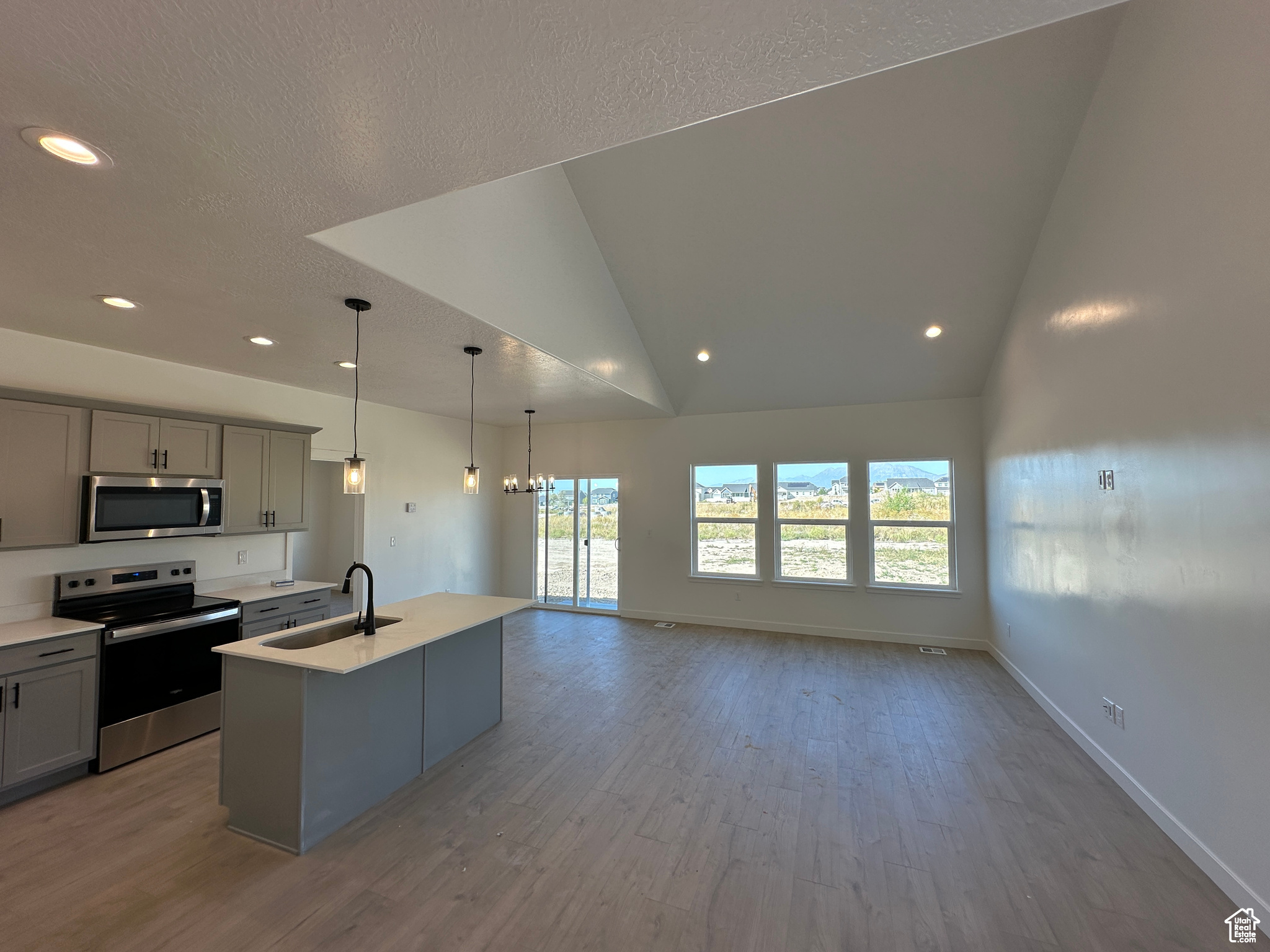 MOONLIGHT VILLAGE - Residential