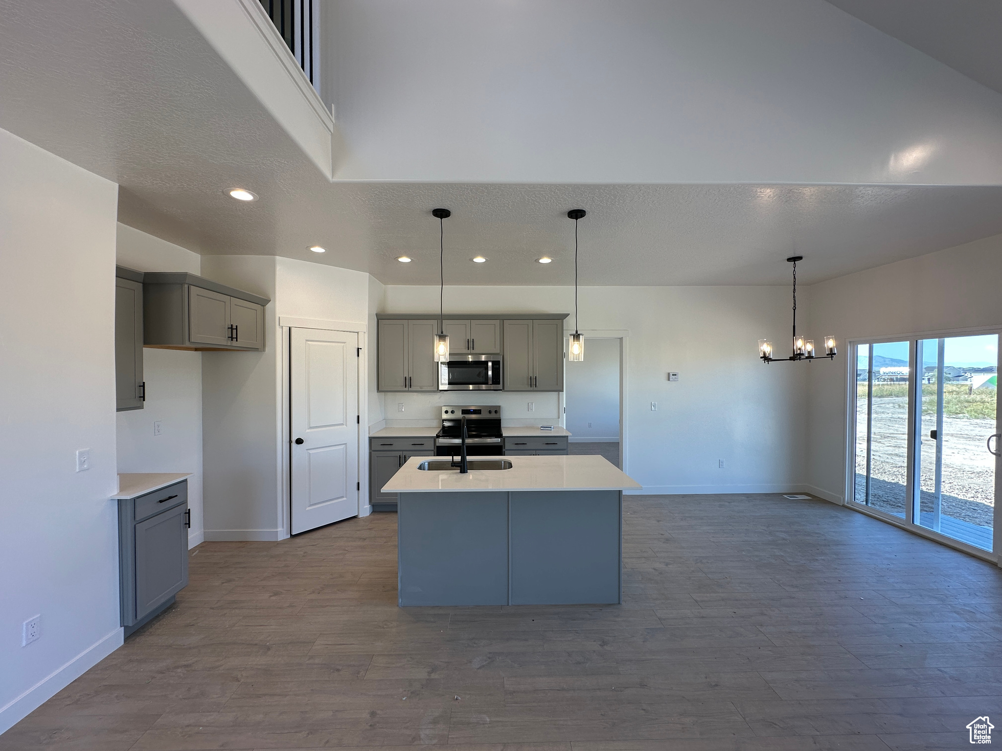 MOONLIGHT VILLAGE - Residential