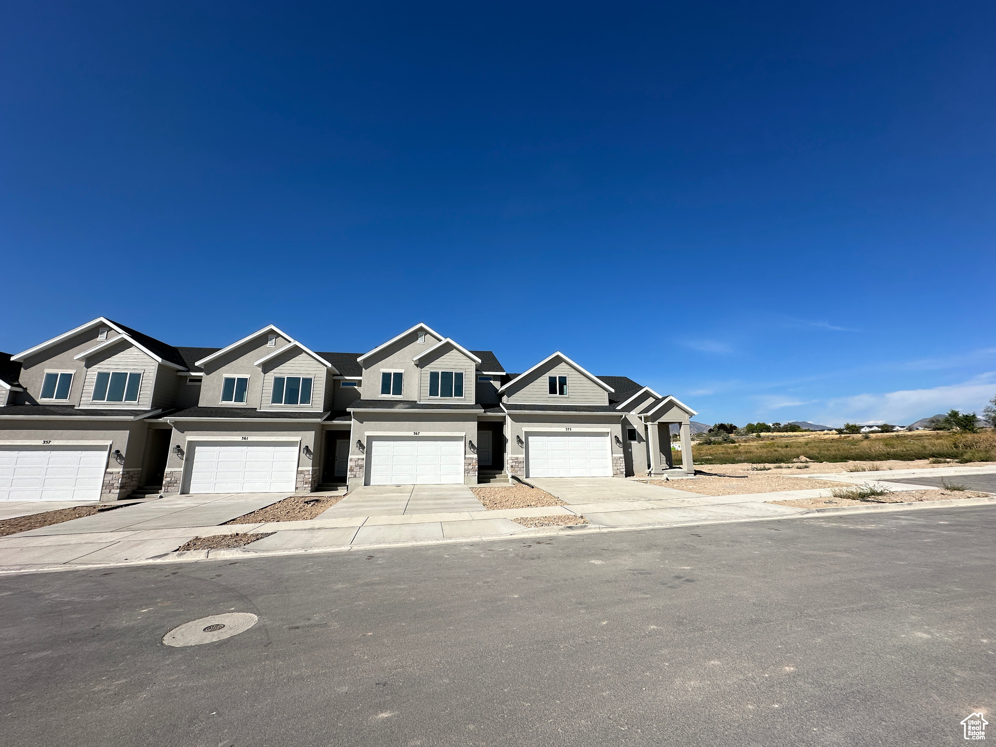 MOONLIGHT VILLAGE - Residential