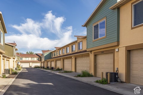 Tiny photo for 3749 W MANDRAKE WAY, South Jordan, UT 84095 (MLS # 2190178)