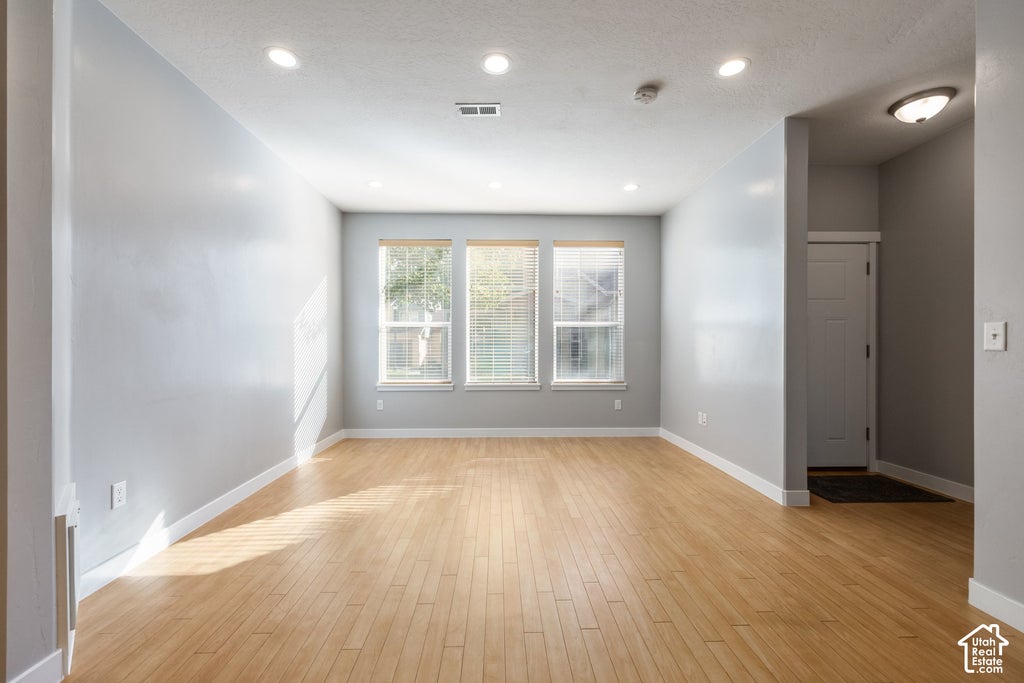 Photo of 3749 W MANDRAKE WAY, South Jordan, UT 84095 (MLS # 2190178)