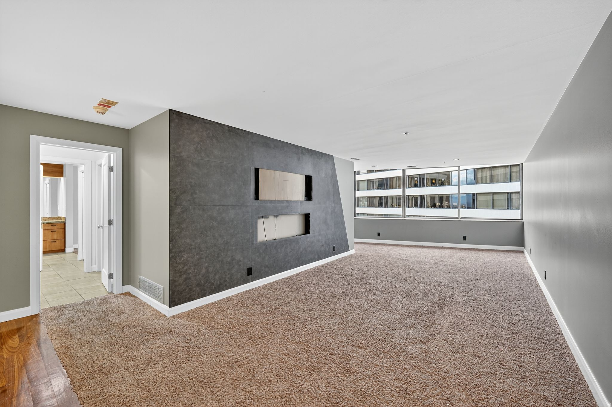 AMERICAN TOWERS - Residential