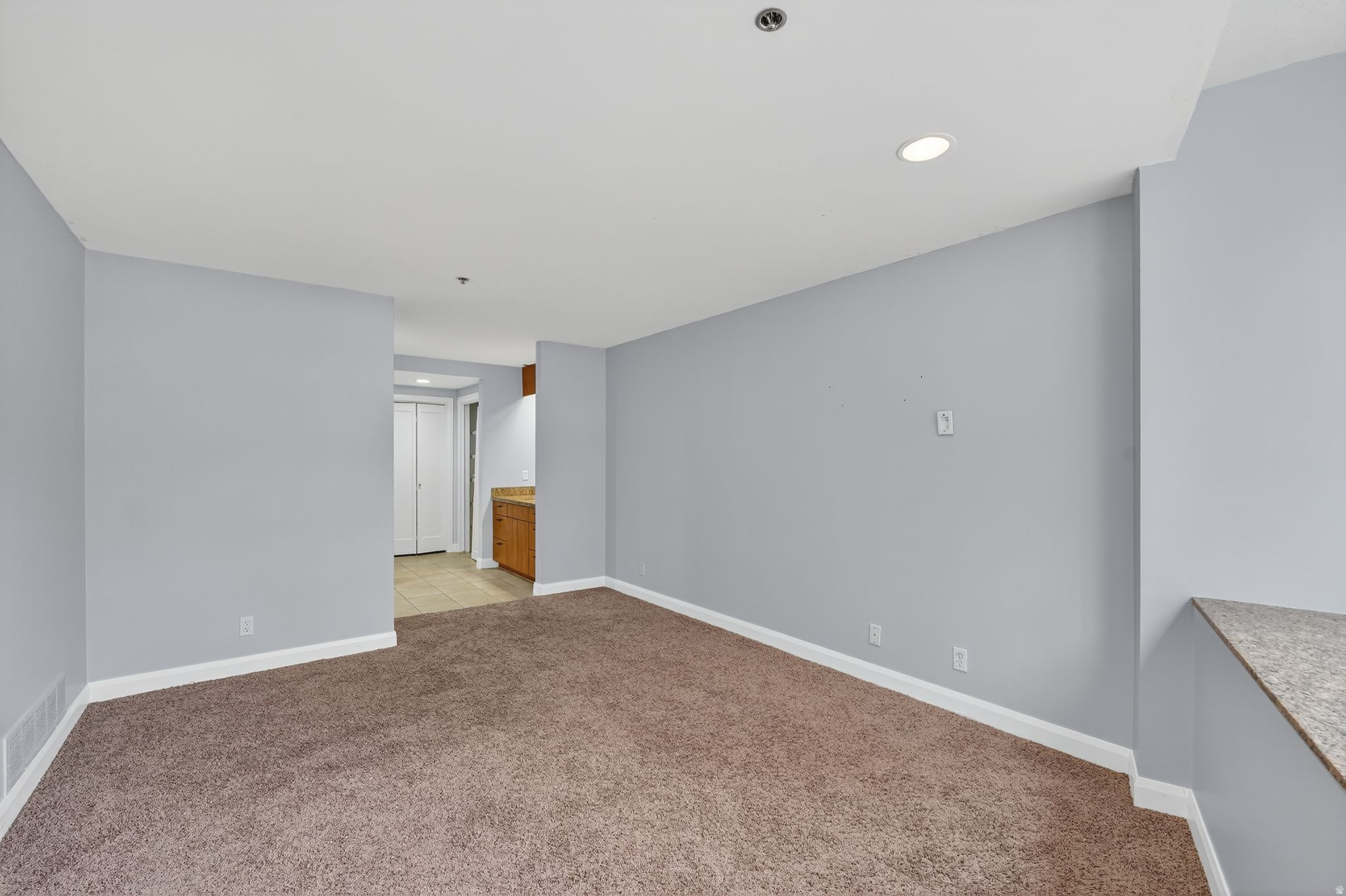 AMERICAN TOWERS - Residential