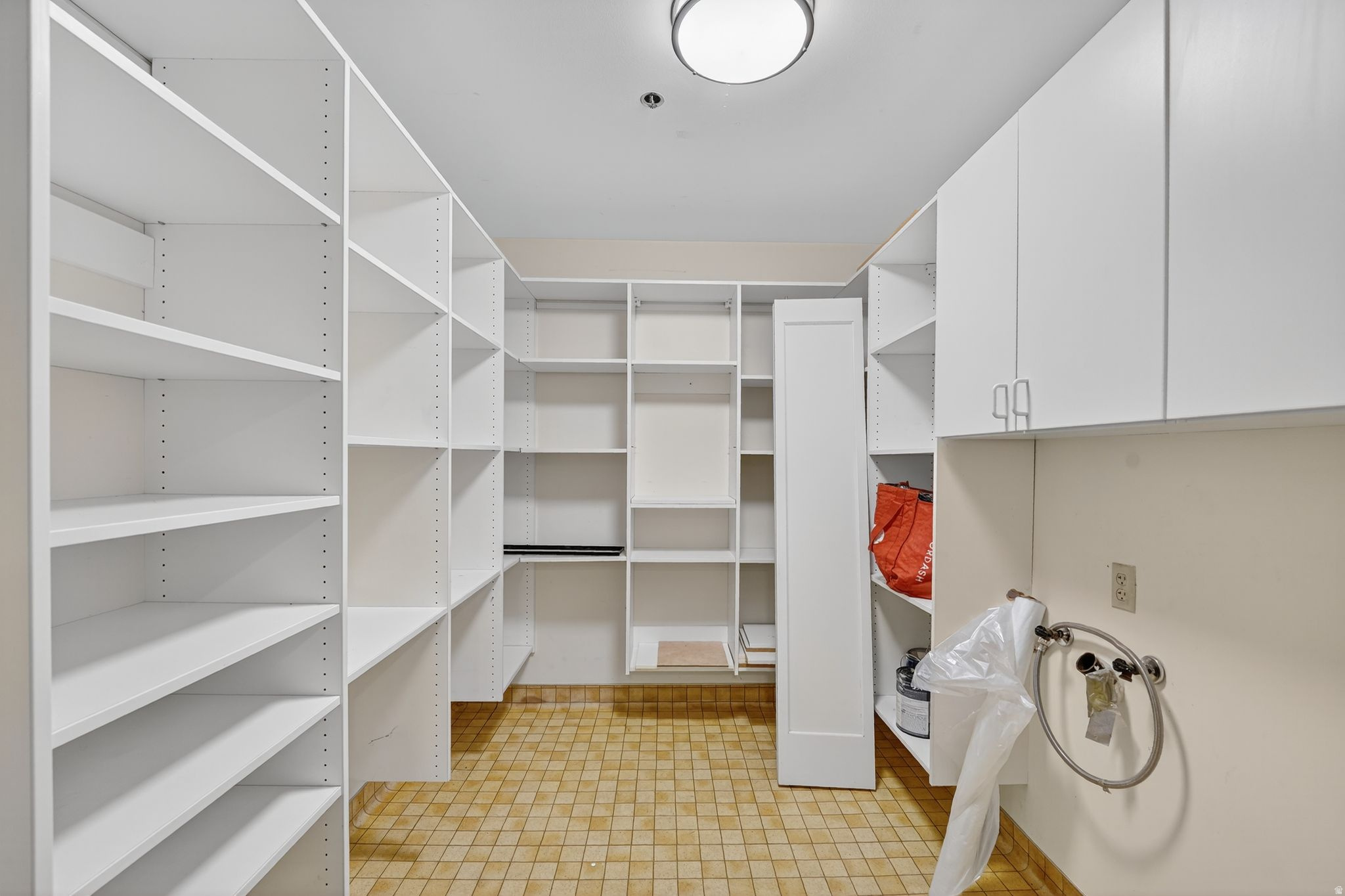 AMERICAN TOWERS - Residential