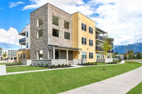 Tiny photo for 736 W W BLUE MAGIC LN S, Midvale, UT 84047 (MLS # 2126715)