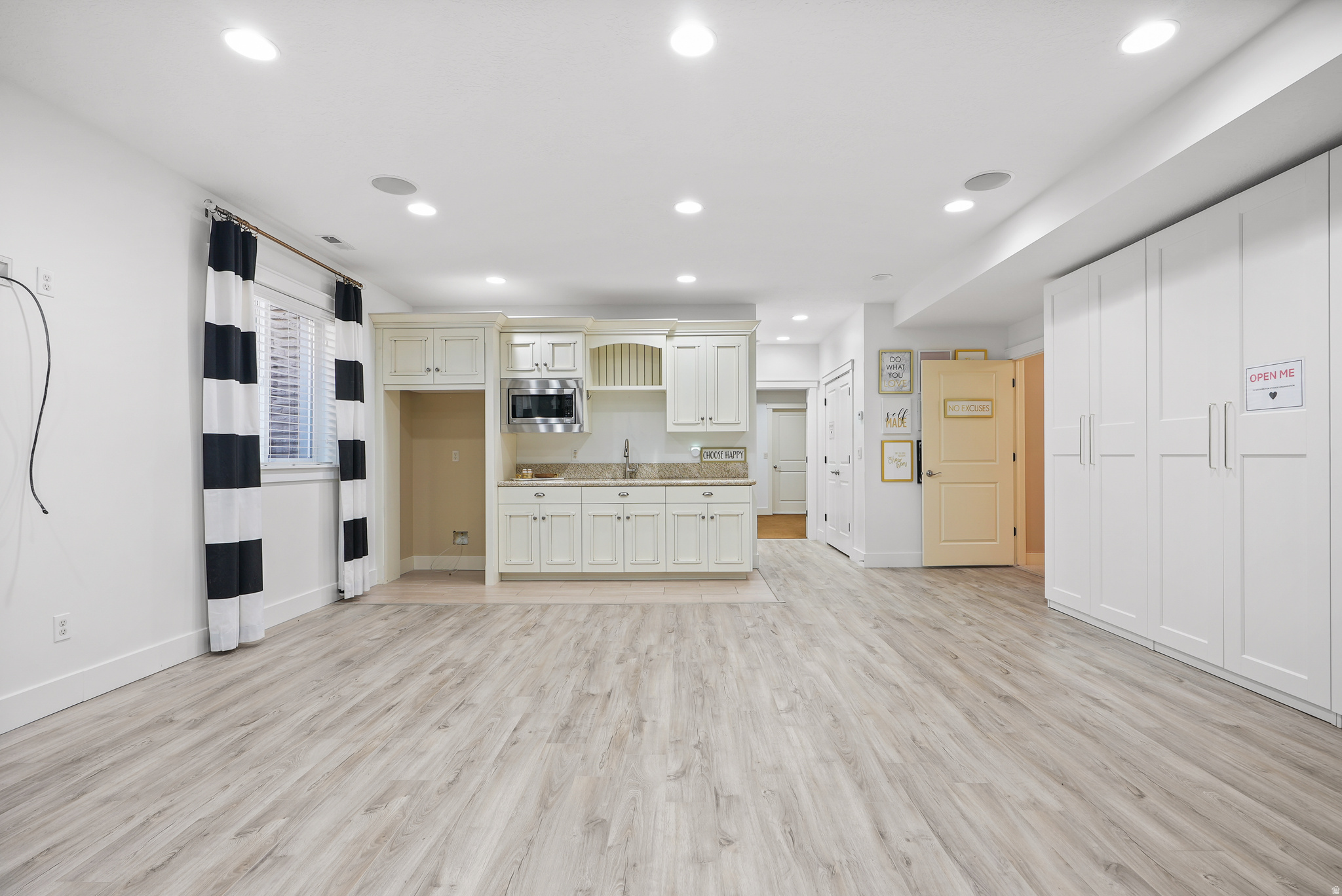 ARCADIA ON THE HILL - Residential