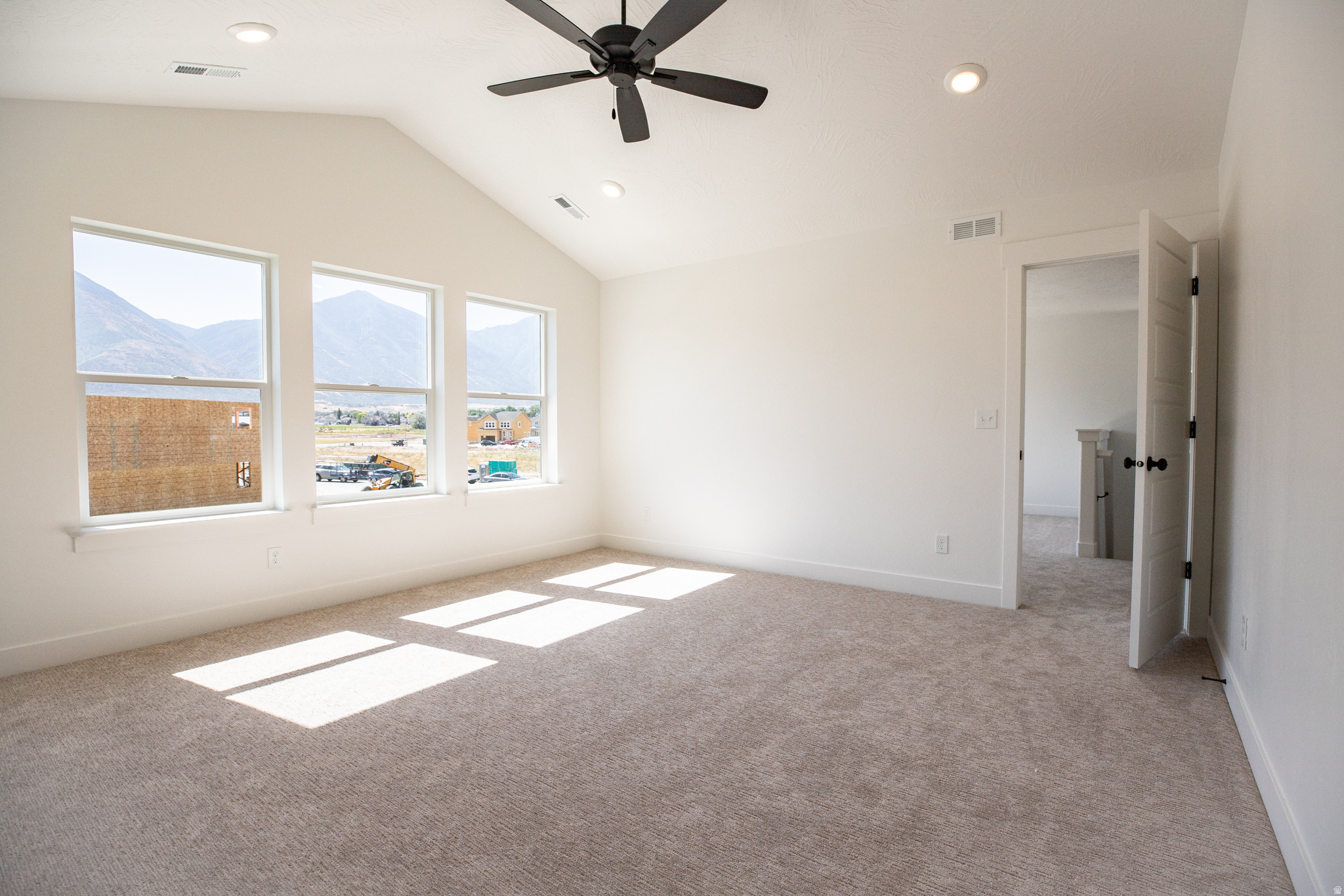 SALEM FIELDS - Residential