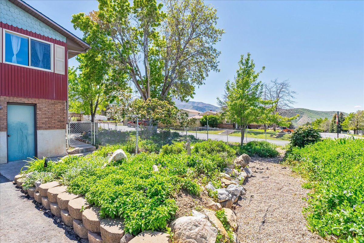 SALEM HILLS - Residential