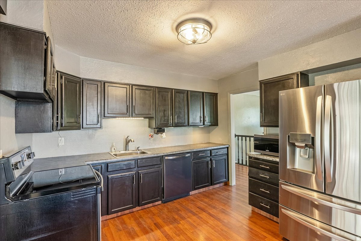 SALEM HILLS - Residential