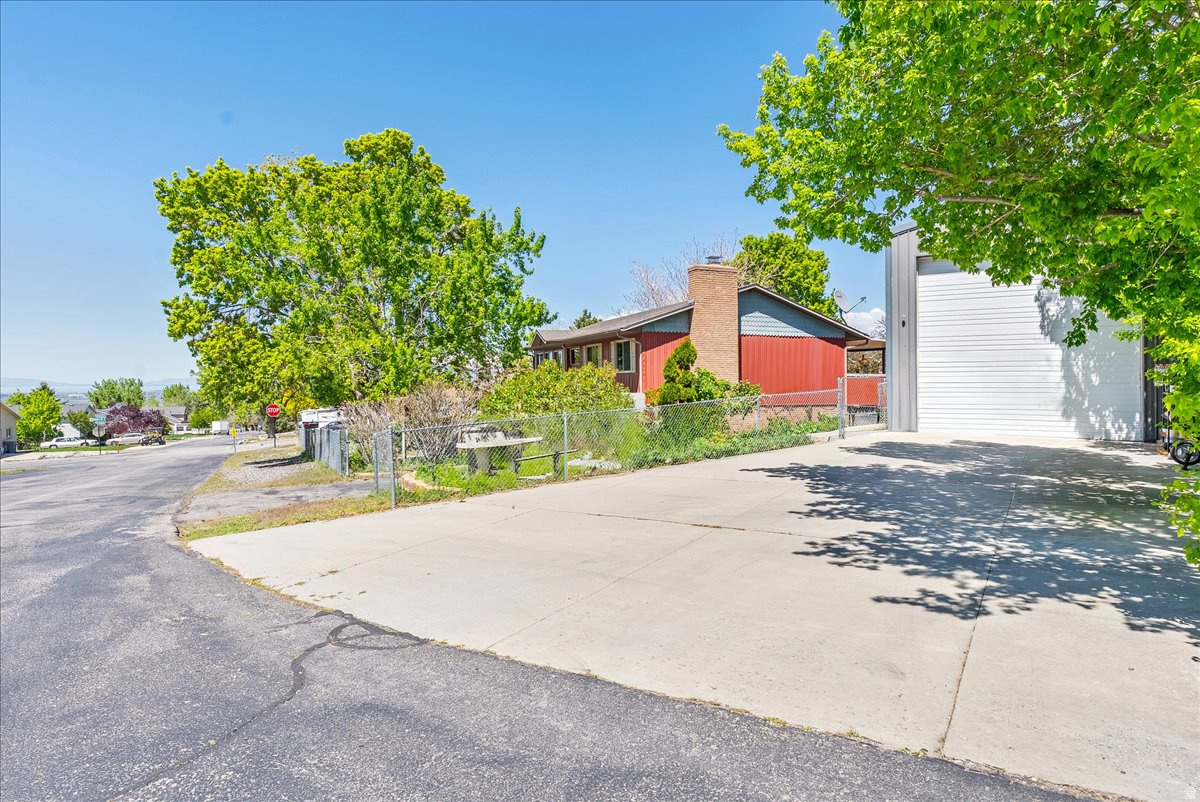 SALEM HILLS - Residential