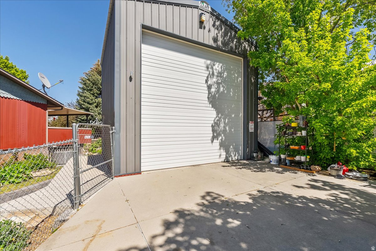 SALEM HILLS - Residential
