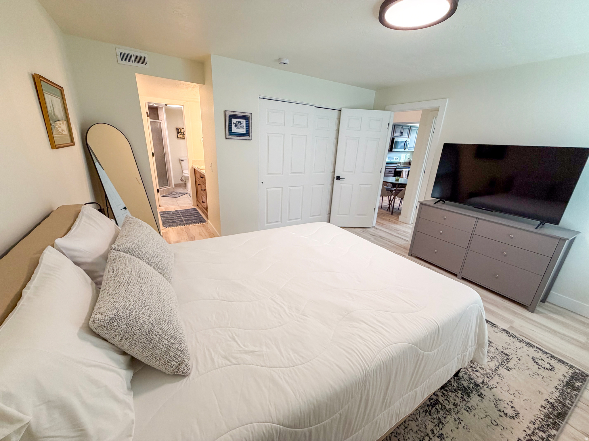 QUIALBROOK EST. - Residential