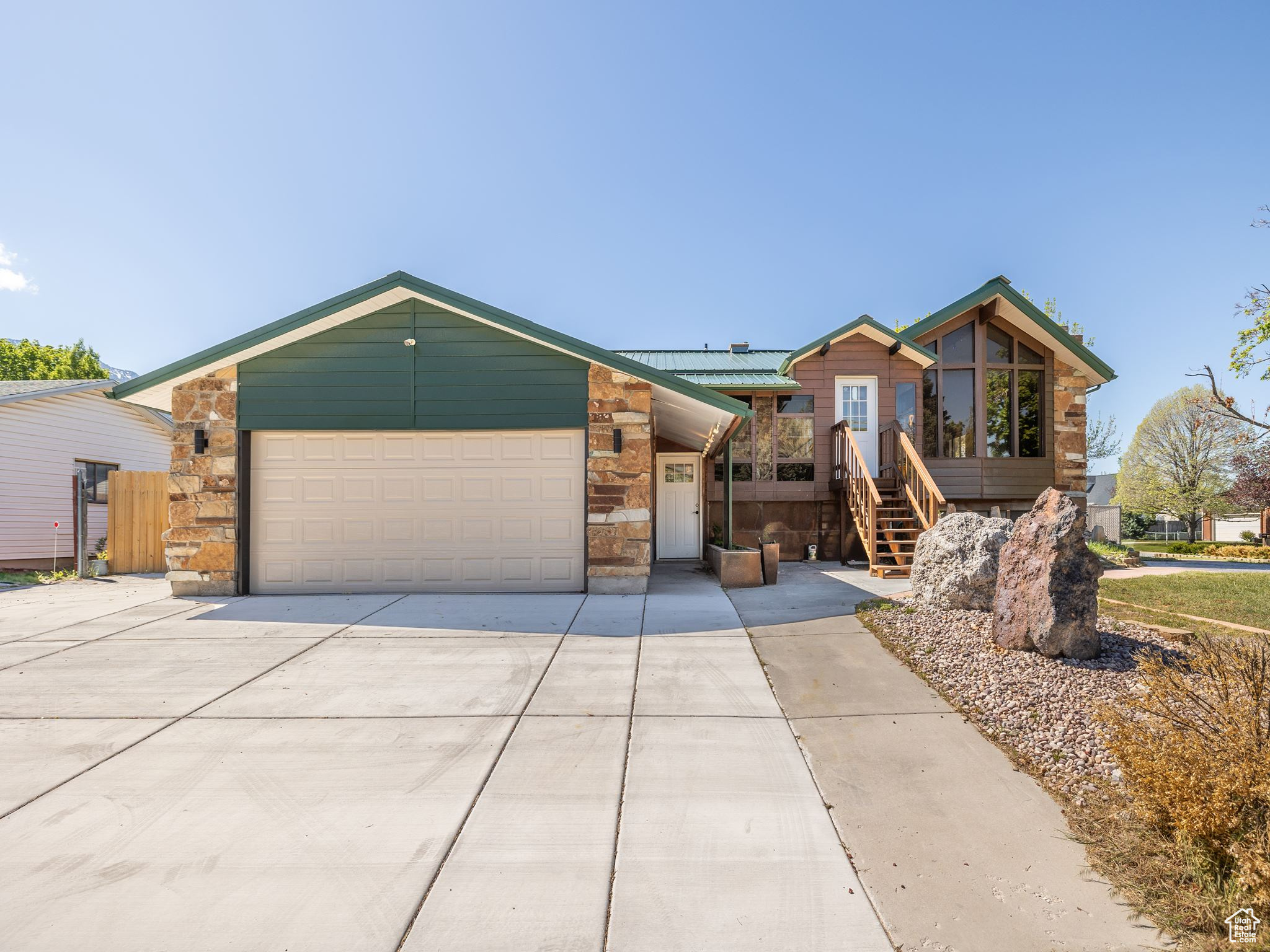 1456 E Longdale Dr, Sandy, Utah image 1