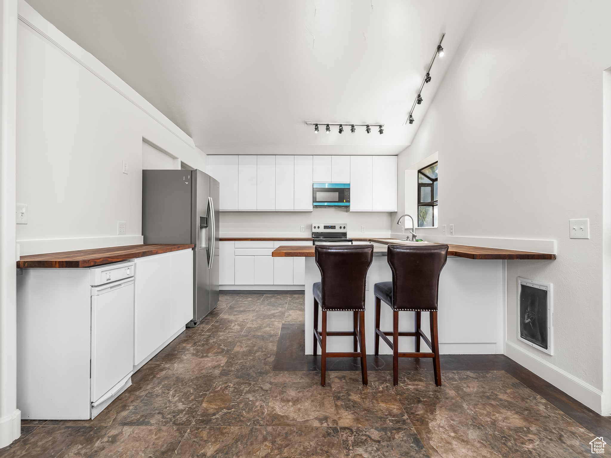 1456 E Longdale Dr, Sandy, Utah image 14