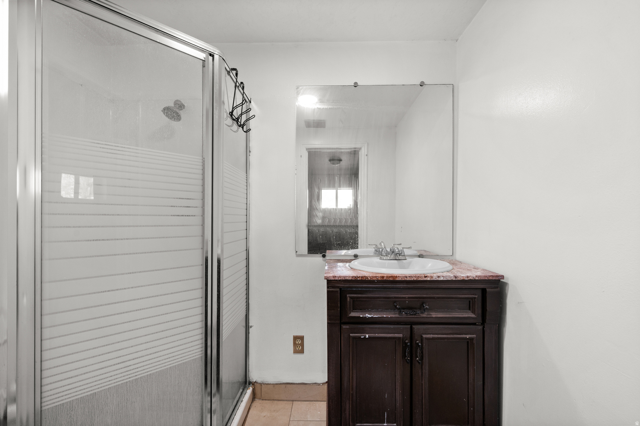 FIVE ACRE - Commercial Sale