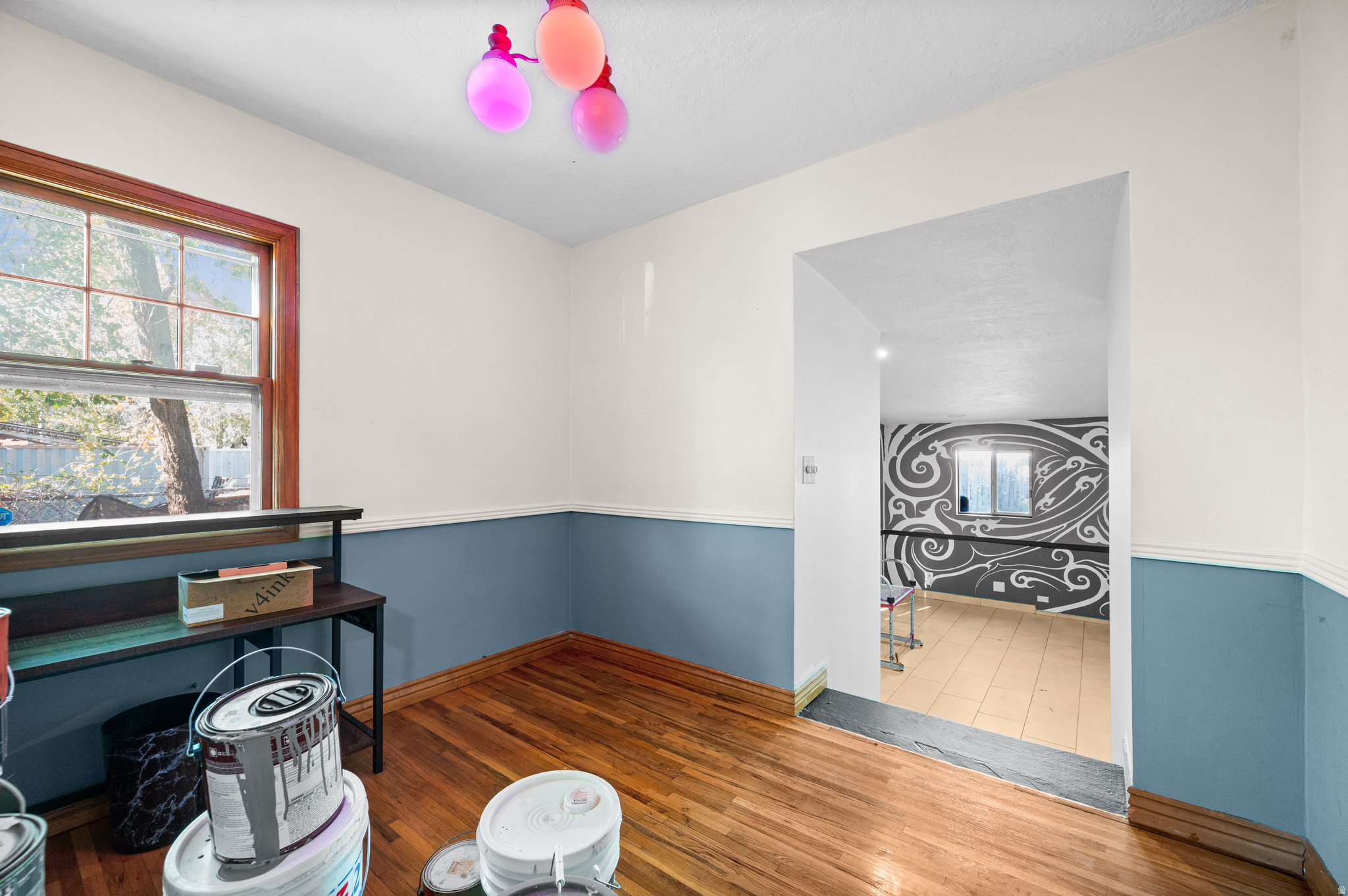 FIVE ACRE - Commercial Sale