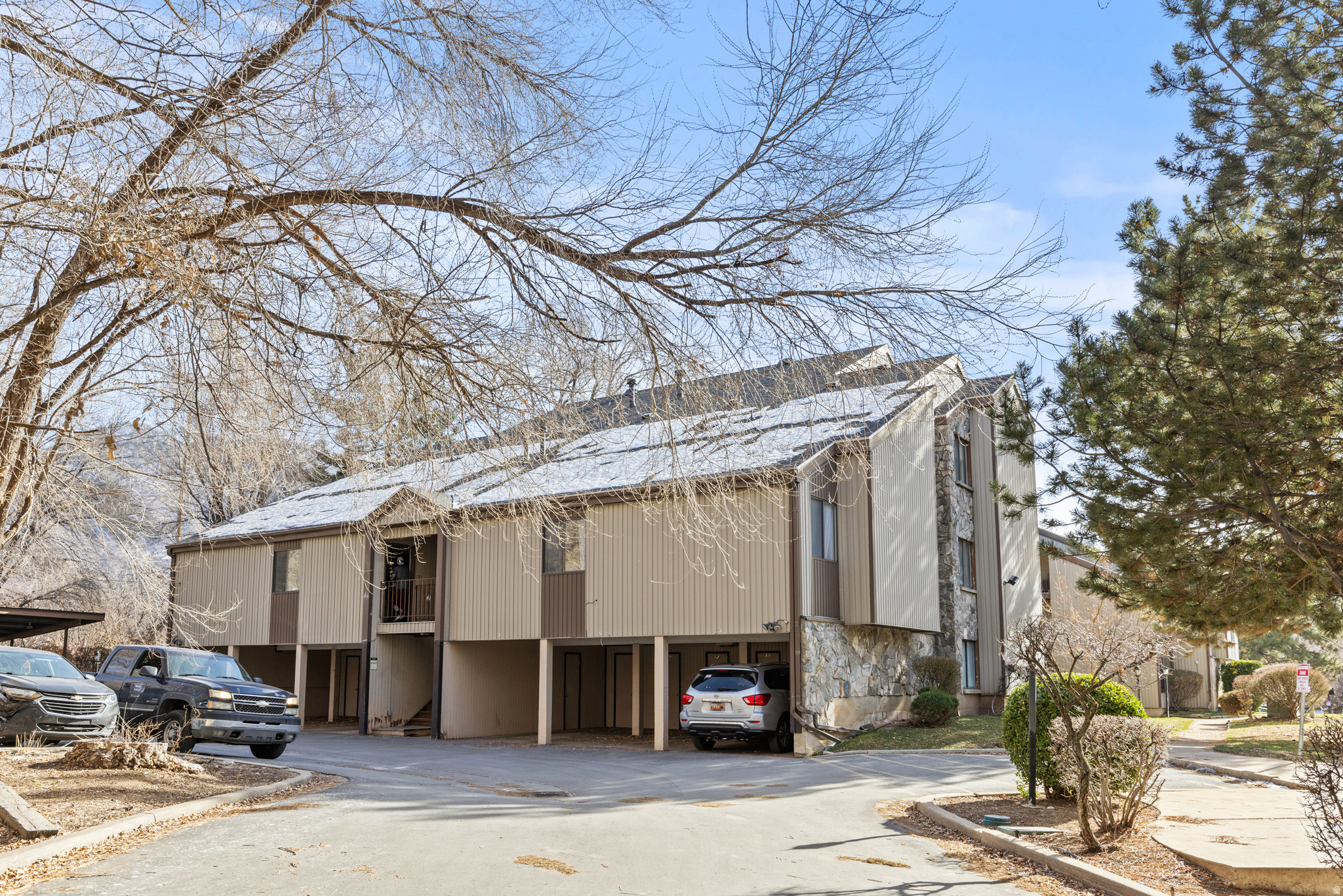 MILLSTONE MANOR - Residential