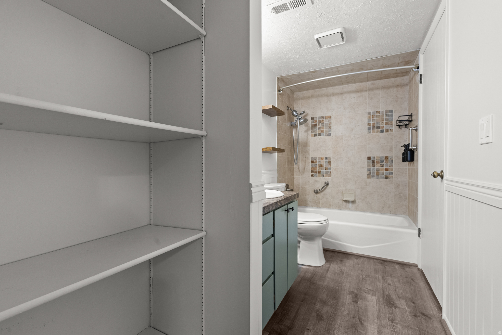 MILLSTONE MANOR - Residential