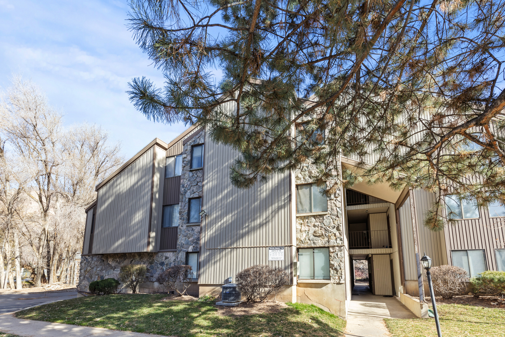 MILLSTONE MANOR - Residential