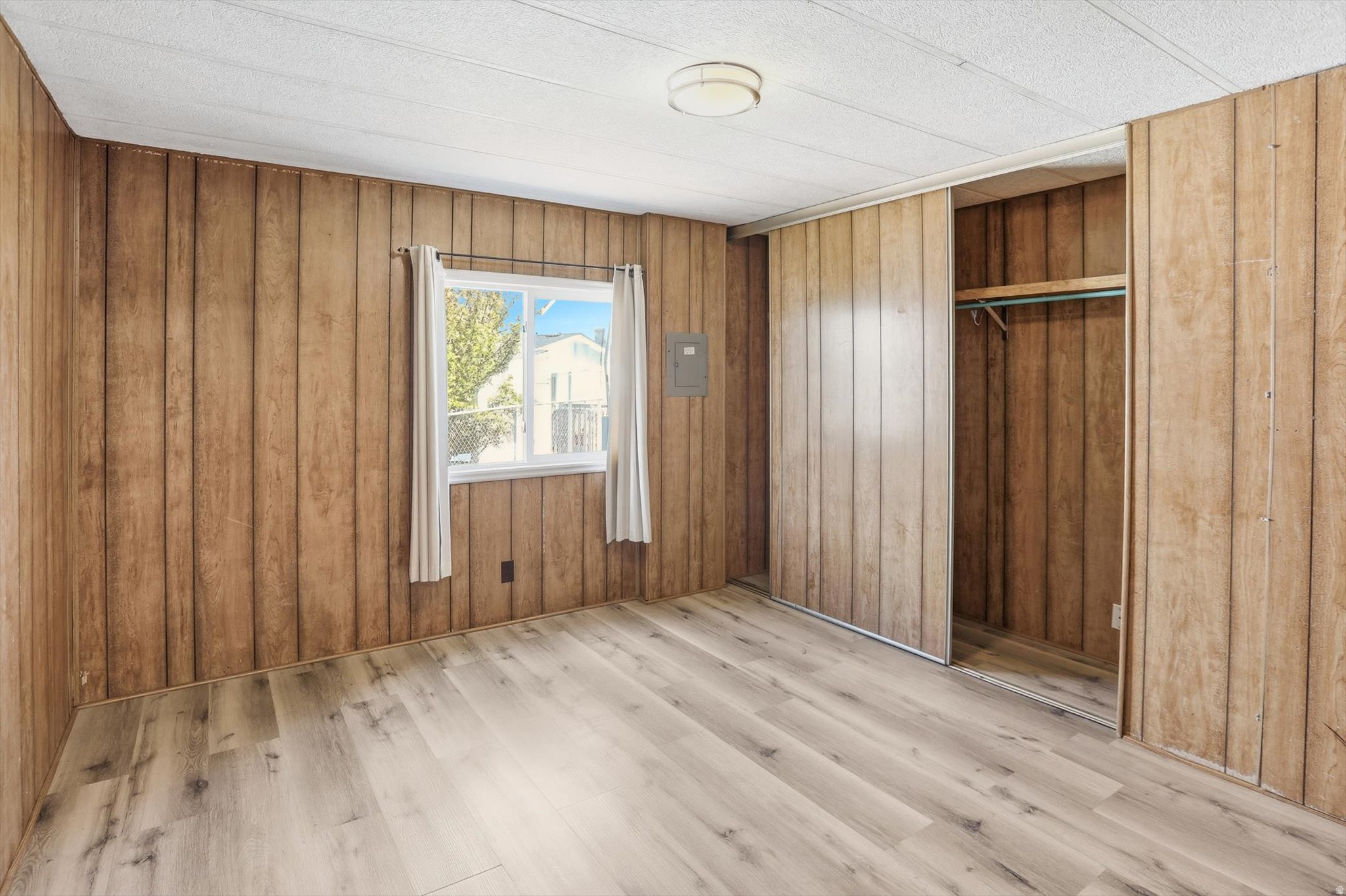 MIDLAND COMMUNITY - Residential