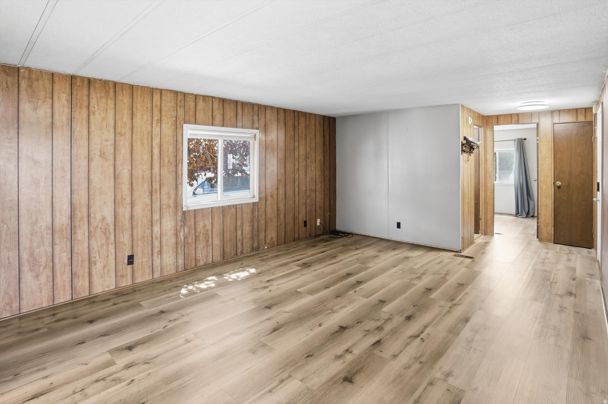 MIDLAND COMMUNITY - Residential