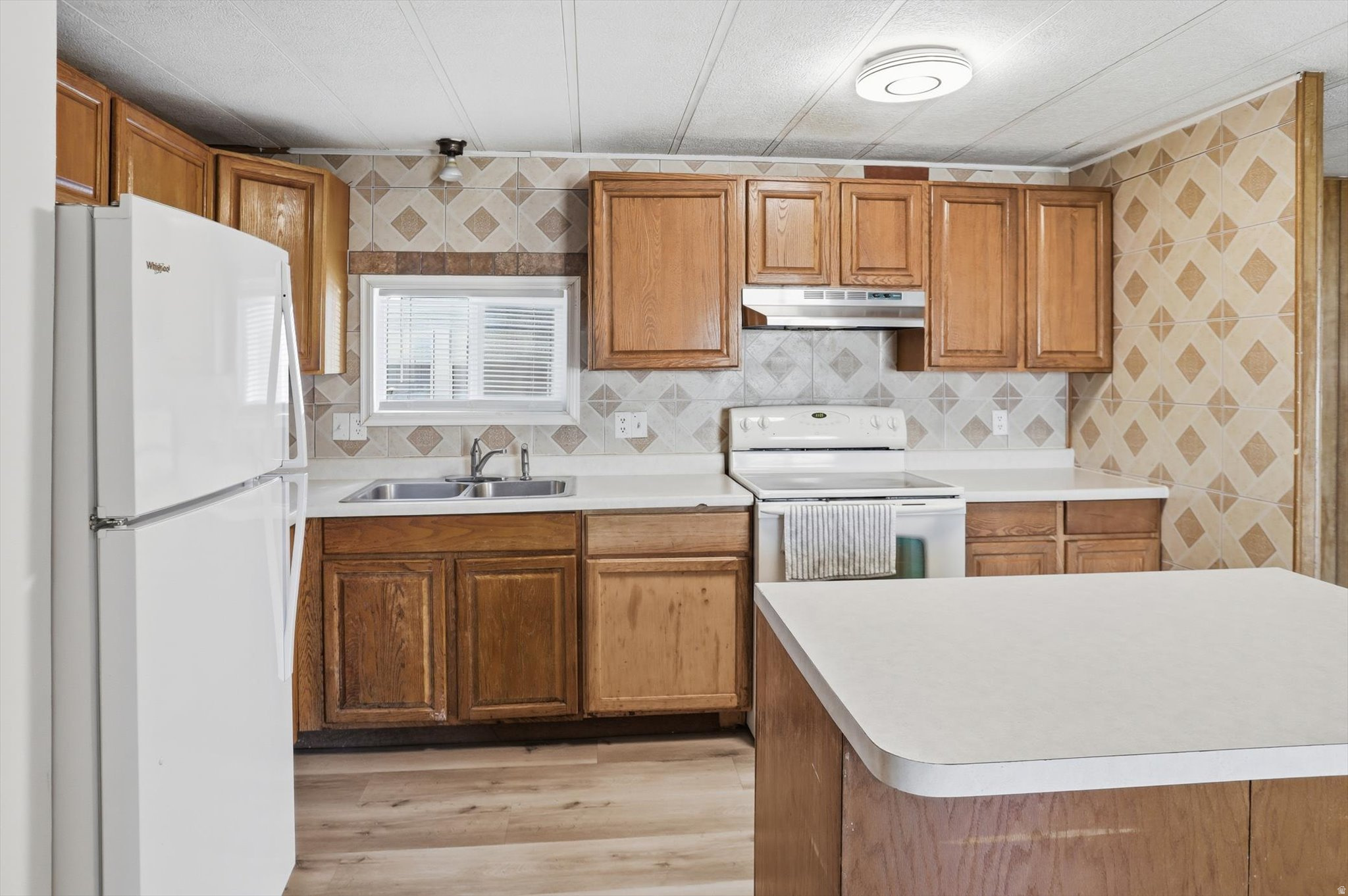 MIDLAND COMMUNITY - Residential