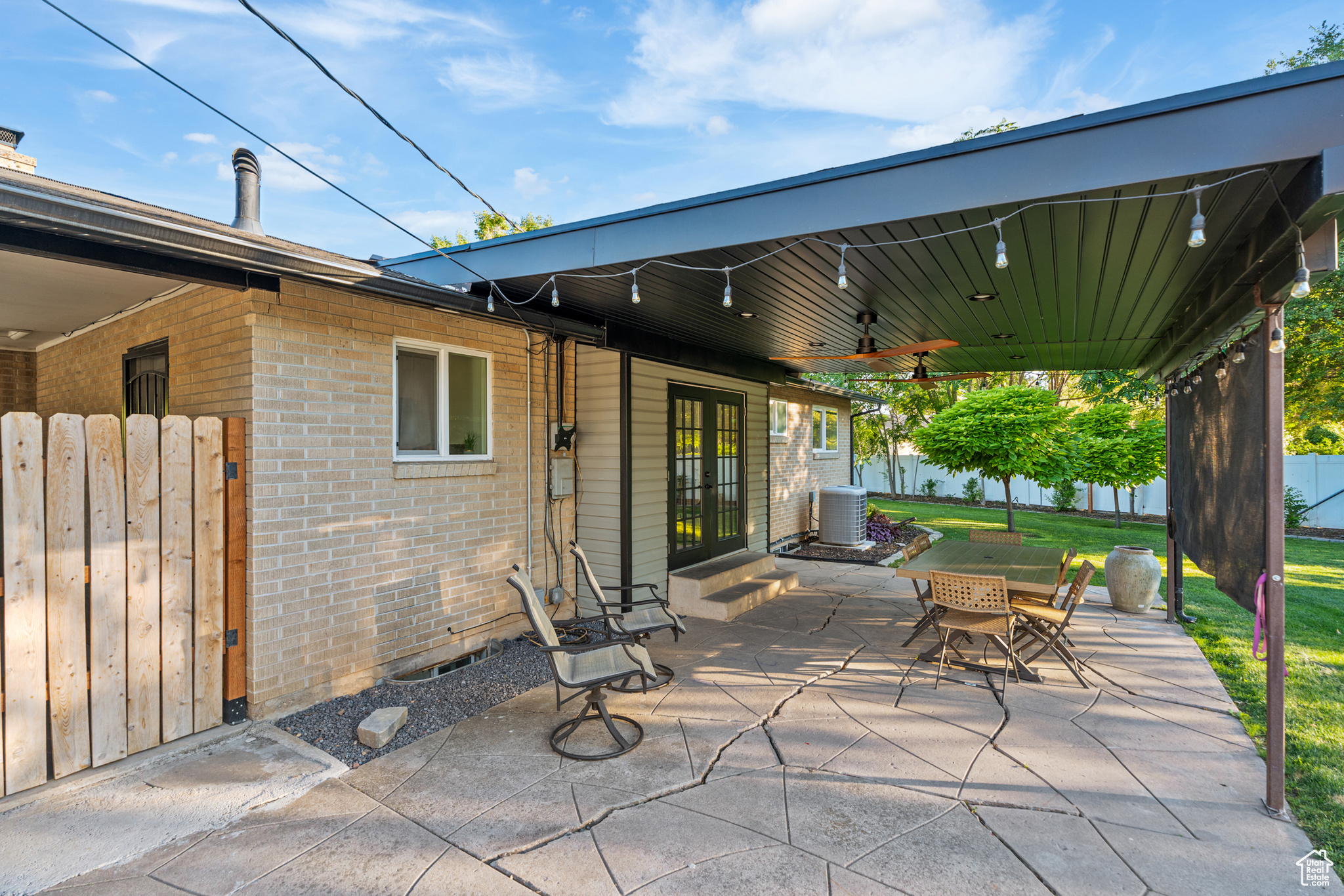 DAWSON SPLIT - Residential